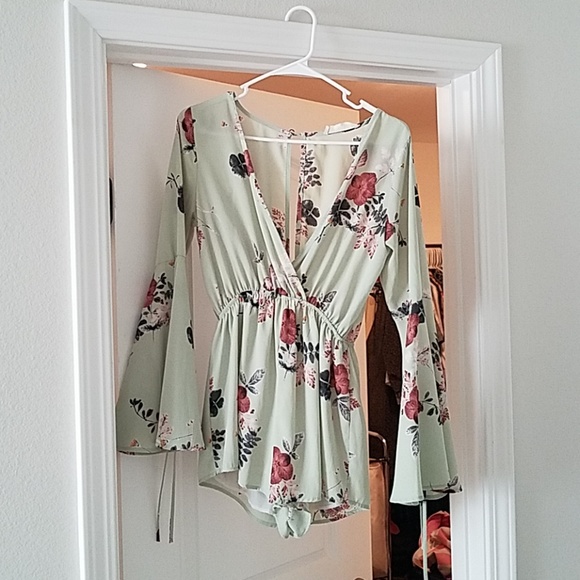 Floral romper - Picture 1 of 1